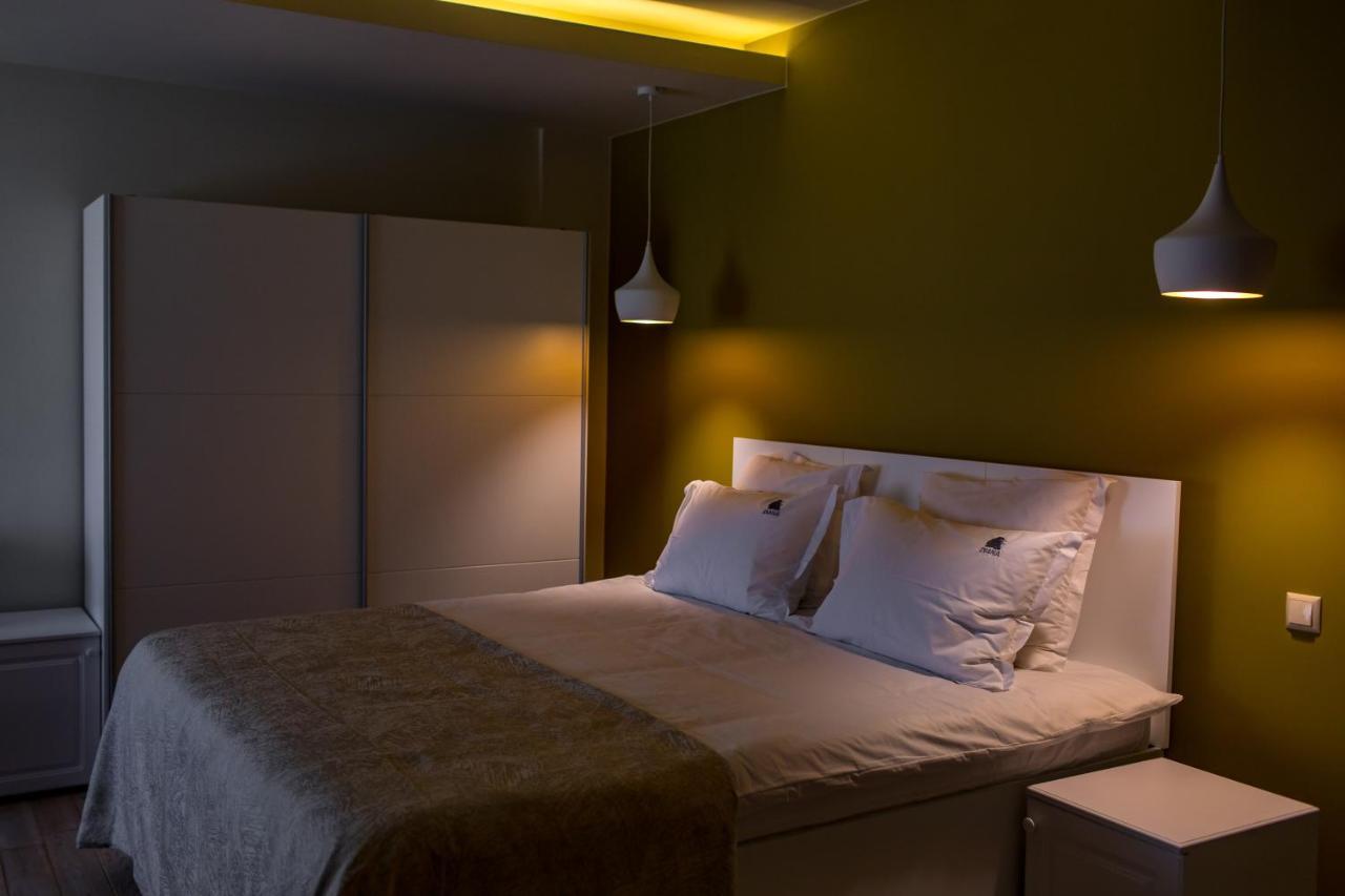 Casa Iustin Hotel Мороени Екстериор снимка